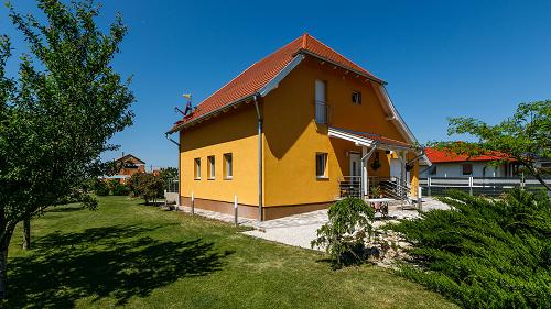 Dream house on Lake Balaton with excellent construction and top equipment