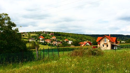 Aussicht.  In Cserszegtomaj, am Ende einer Sackgasse ist das Baugrundstück mit Panorama auf das Tal zu verkaufen. Alle Kommunalwerke stehen zur Verfügung.